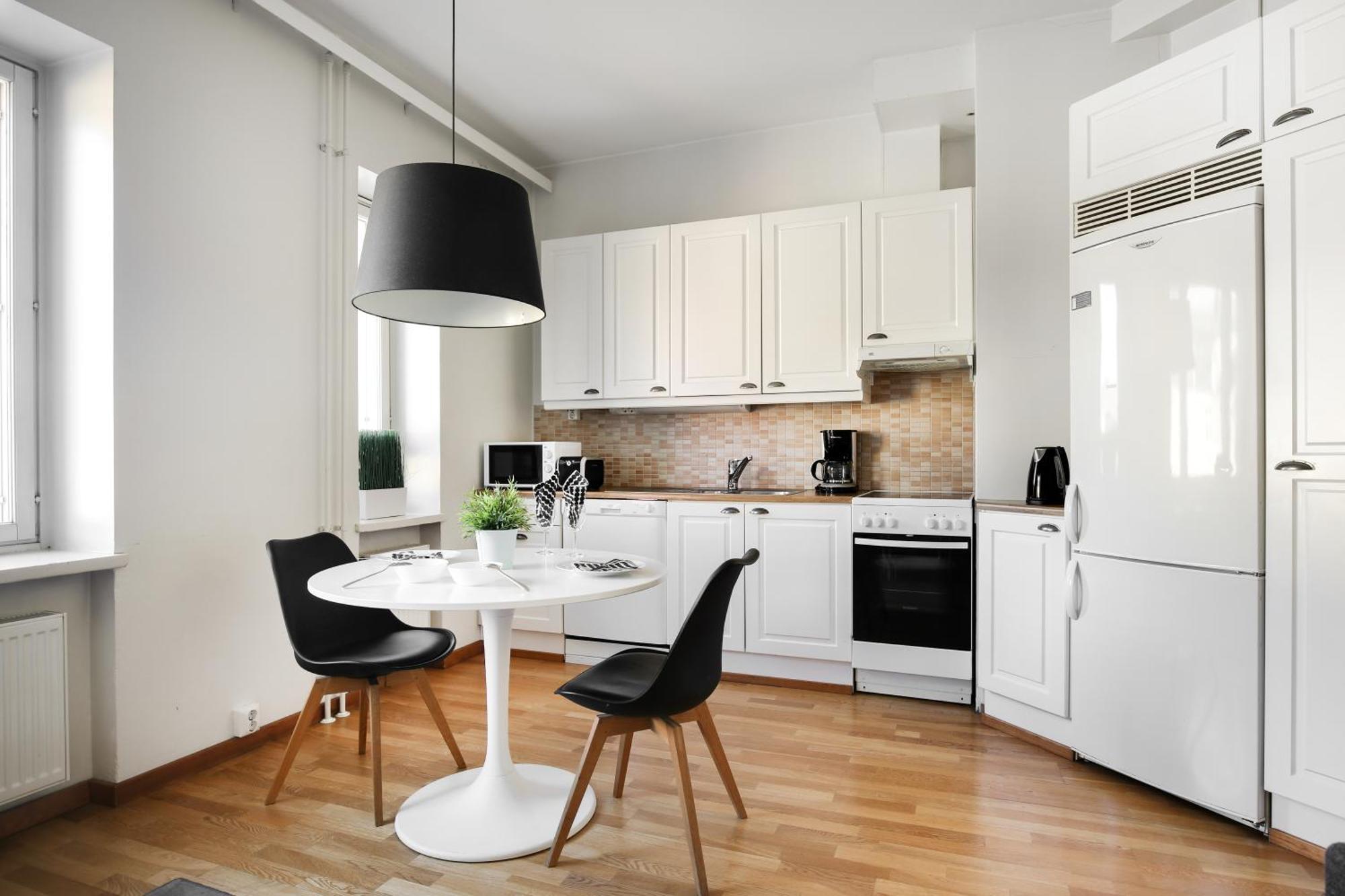 Kotimaailma Kamppi - 3br In The Center With Key Code Lägenhet *